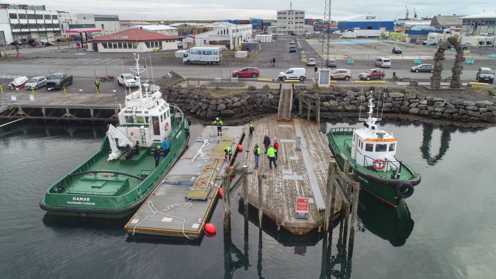 Ný flotbryggja við Víkinginn