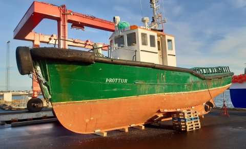 Í þjónustu hafnar í 50 ár